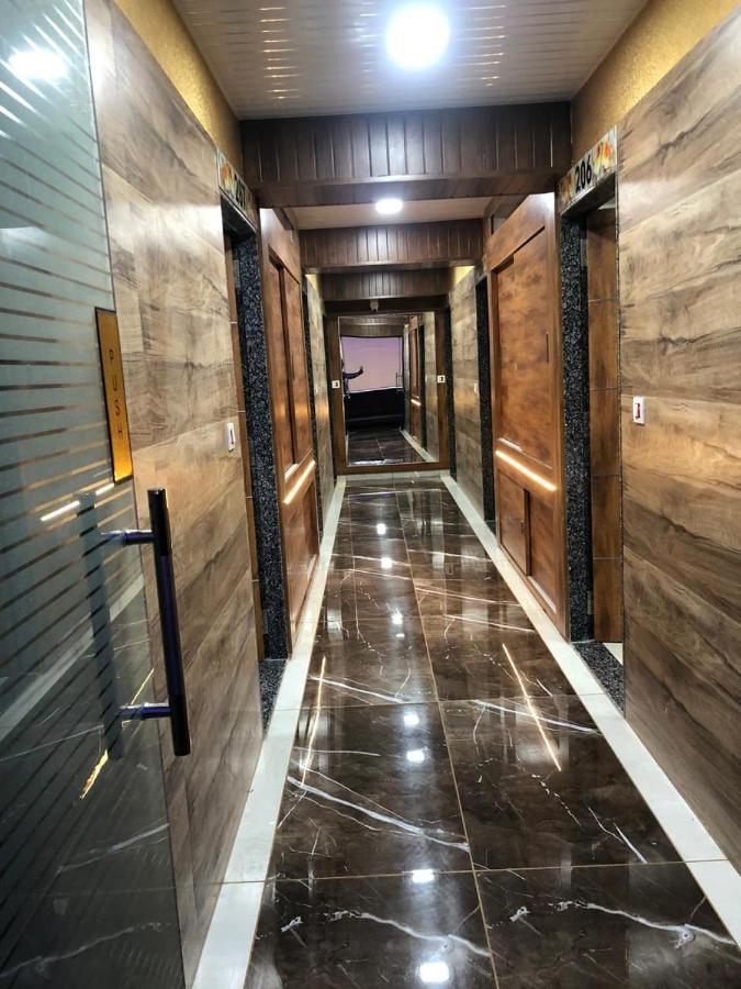 Hotel The Nest Residency Ahmadábád Exteriér fotografie
